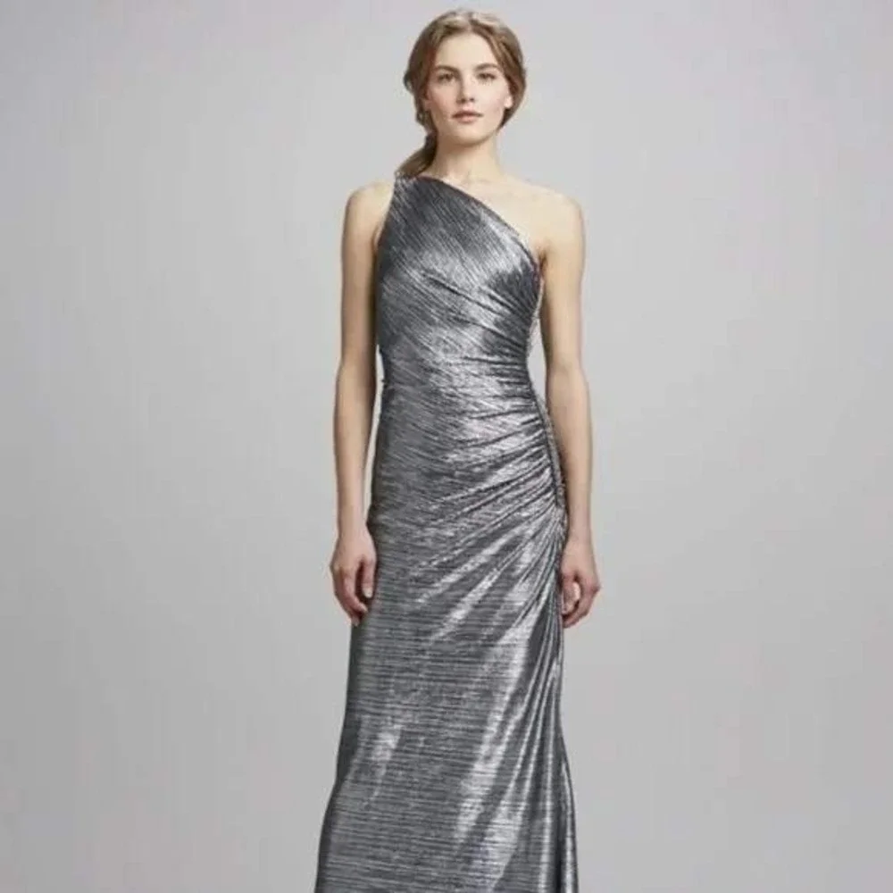 laundry by shelli segal silver dress Metallic Cross Knit Gown